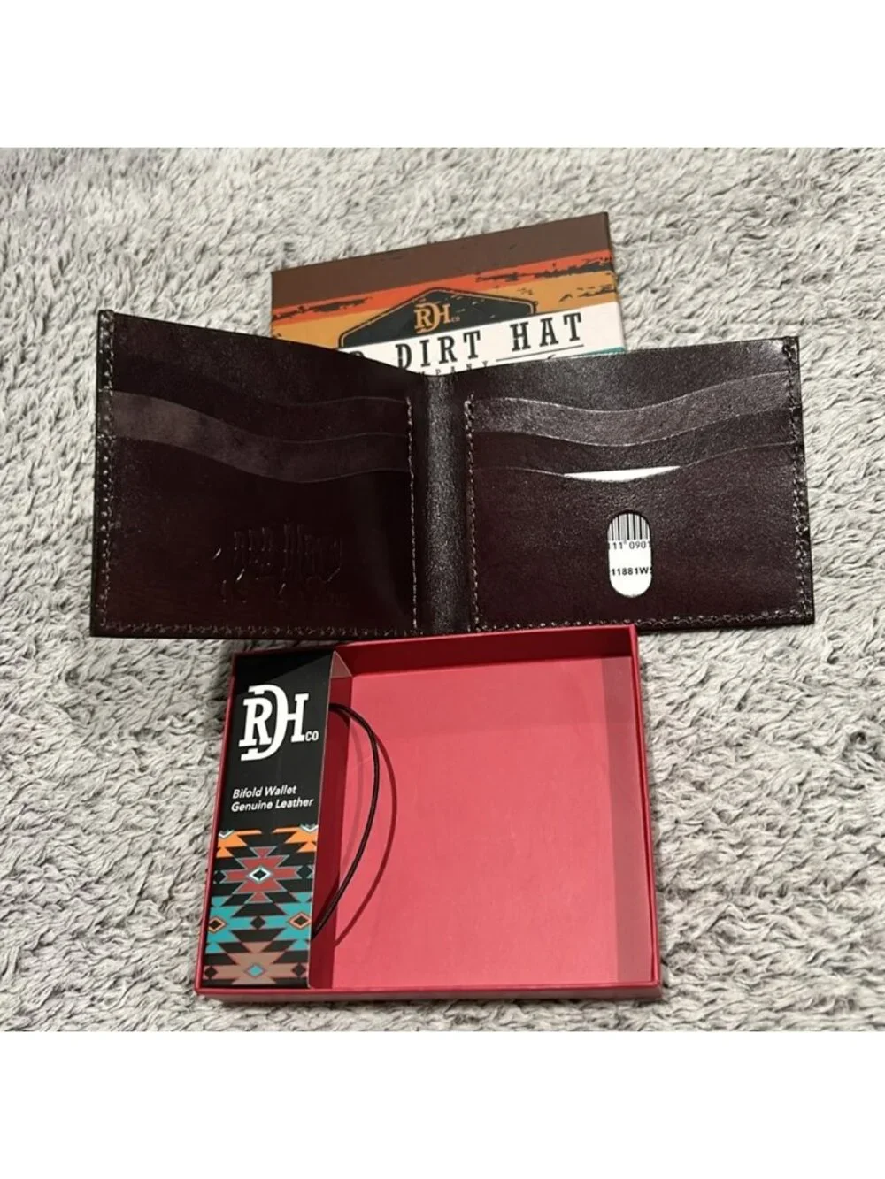RDH Red Dirt Hat genuine leather BIFOLD WALLET men's new in box
